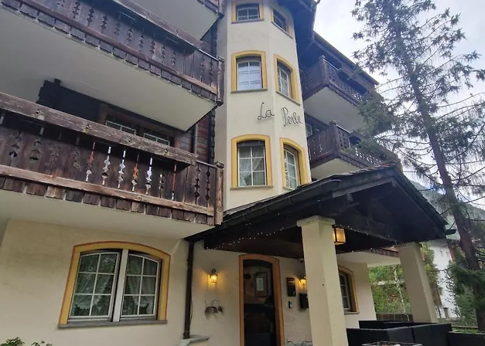 Aparthotel La Perle 3*