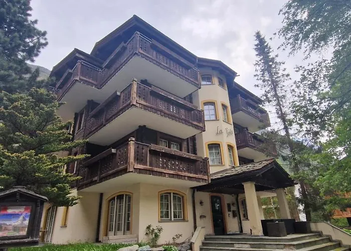 La Perle Aparthotel 3*